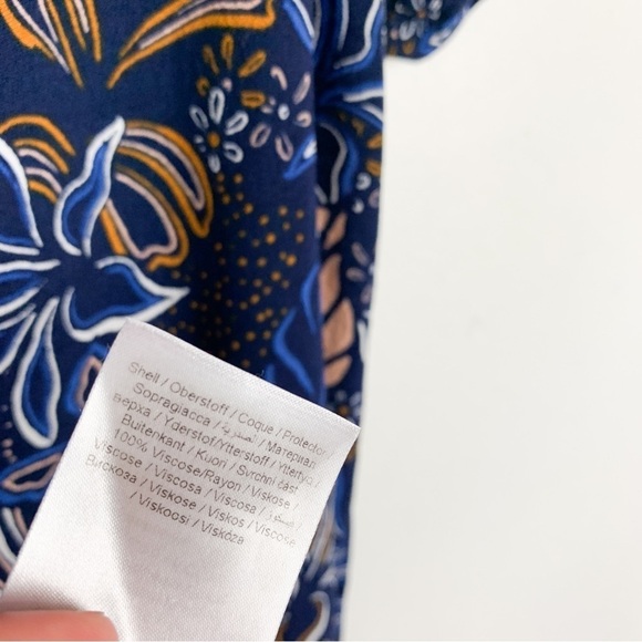 Soaked in Luxury Tropical Floral Mock Neck Top Sz L - Picture 7 of 7